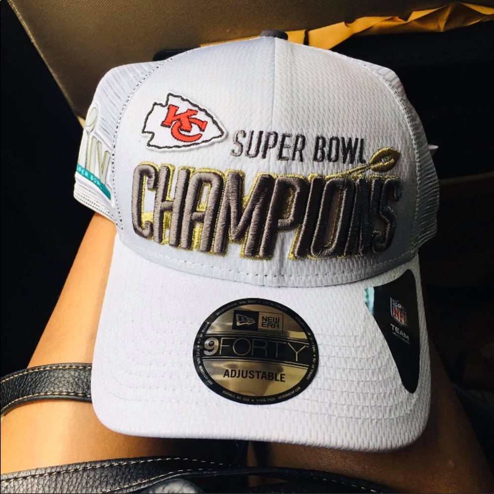 WELCOME! Thank You For Checking Out My Closet! - Picture 12 of 15